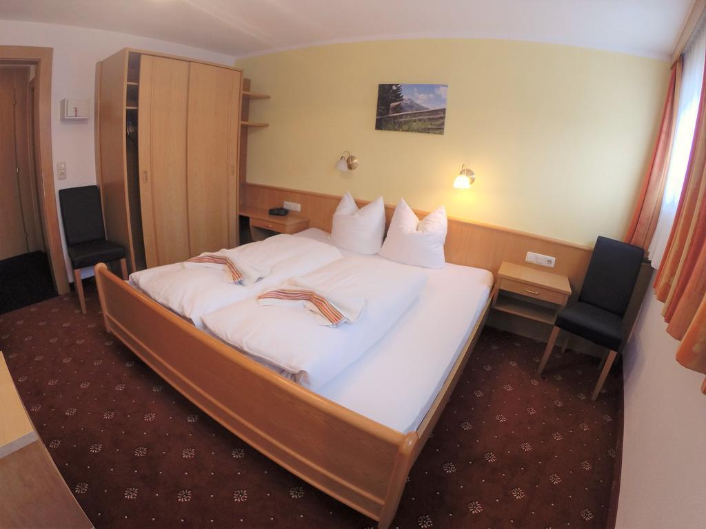 פרטנאו Appartement Pension St. Sebastian מראה חיצוני תמונה